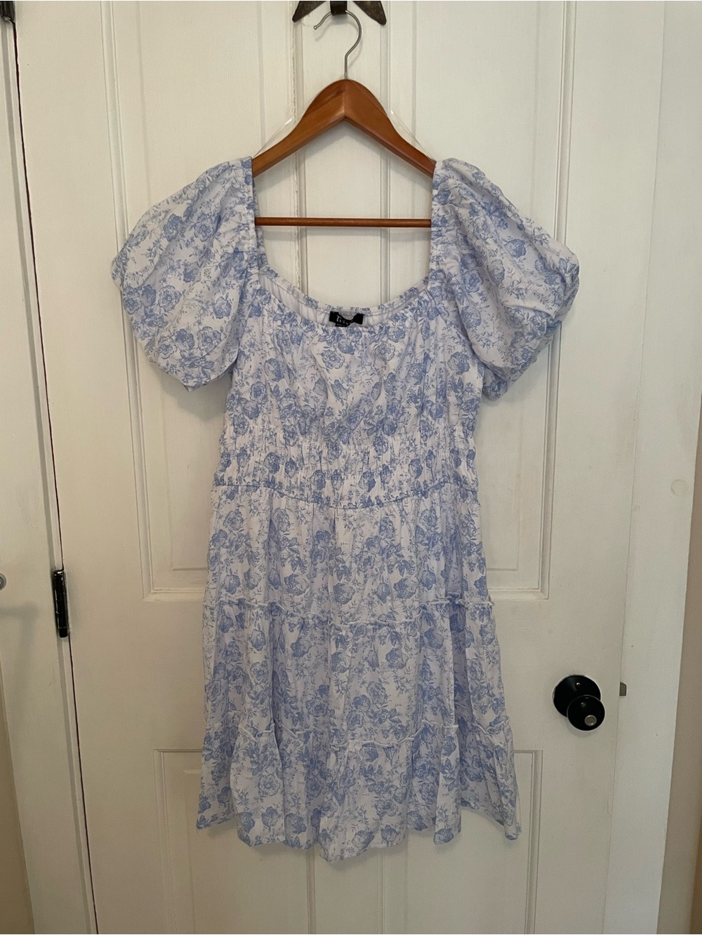 Trixxi Light Blue and White Floral Puff-Sleeve Mini Dress